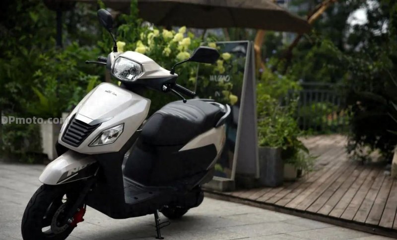 大道至简的“梦中情车” 五羊-本田NB-X125评测 大道至简的“梦中情车” 五羊-本田NB-X125评测