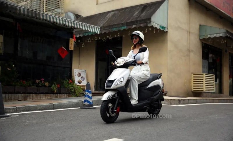 大道至简的“梦中情车” 五羊-本田NB-X125评测 大道至简的“梦中情车” 五羊-本田NB-X125评测