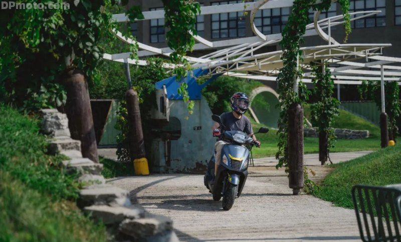 又轻又好玩：五羊-本田NB-X125